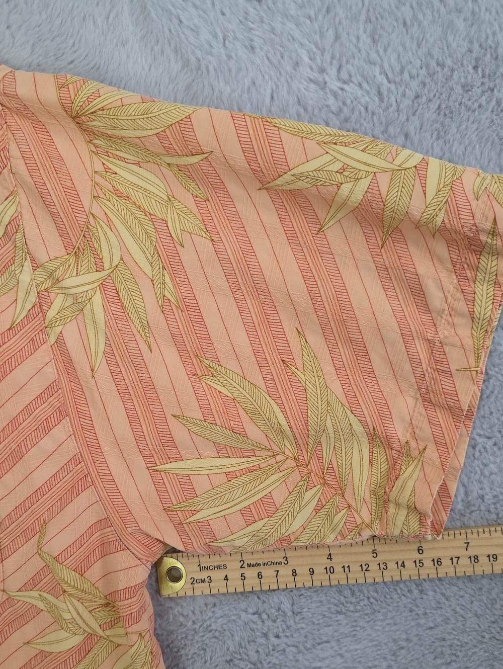 Tommy Bahama 100% Silk Hawaiian Camp Shirt Men's Medium Peach Palm Leaf Tropical - Picture 9 of 10